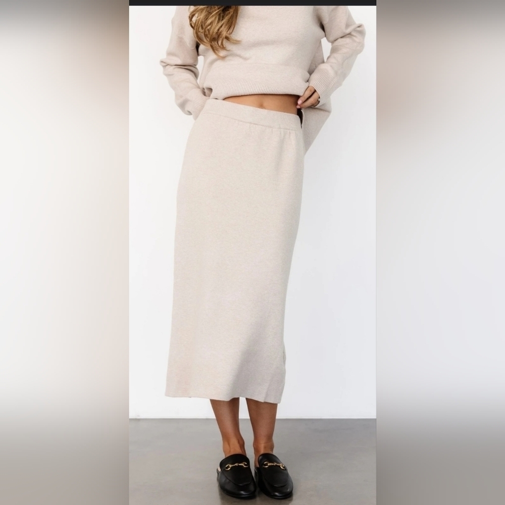 Zara Cream Ribbed Knit Skirt - Picture 2 of 8